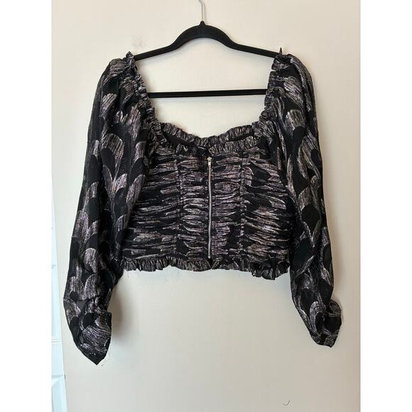 ASTR the Label Black and Silver Metallic Long Sleeve Crop Top Large - Picture 2 of 5